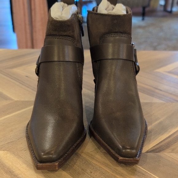 Women's Brown Ankle Boots - Picture 4 of 6